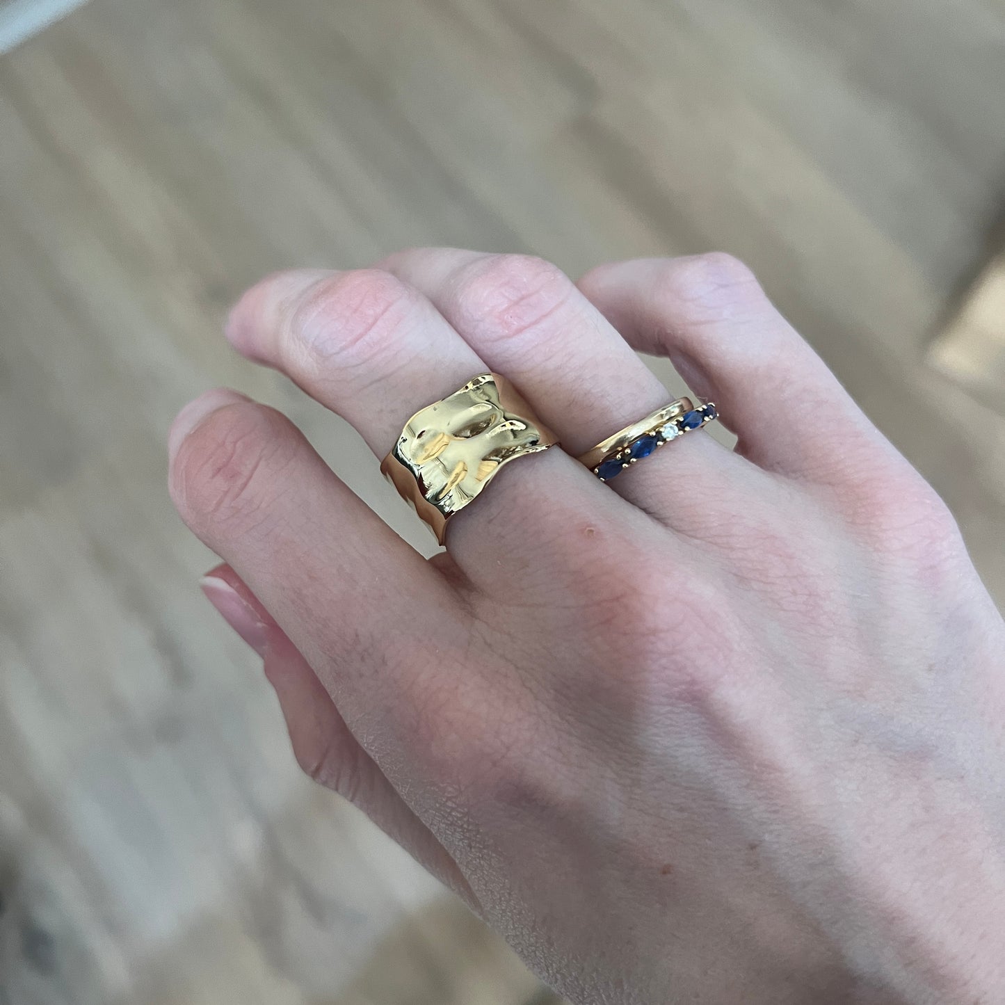 Anillo RUGOSO DORADO