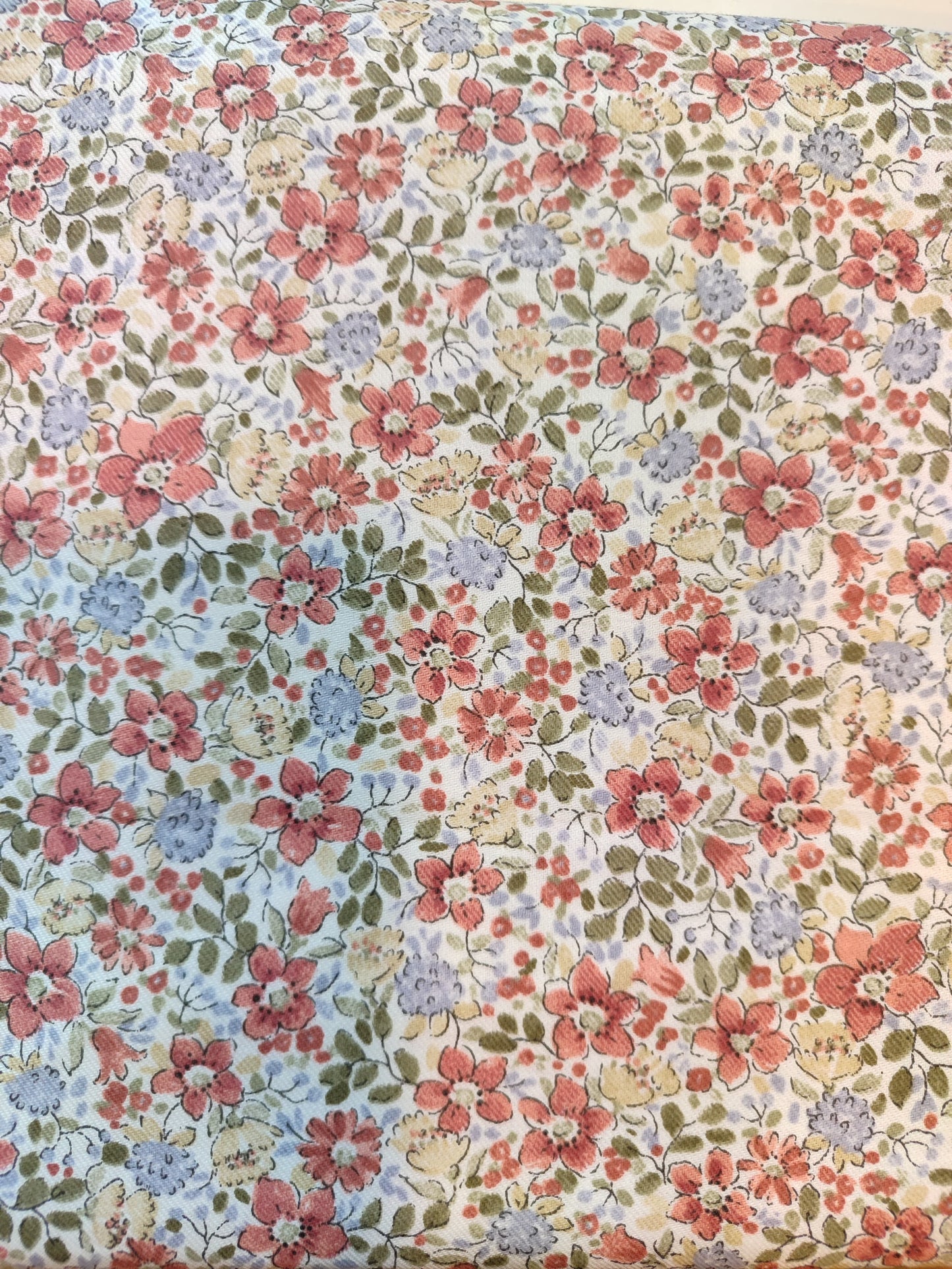 PRE-VENTA Cuadro Virgen de la Familia - Flores rojas y verdes (marco madera) | Se enviará el miércoles 10 de diciembre