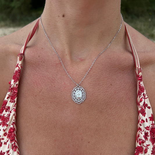 Collar VIRGEN FILIGRANA PLATEADO