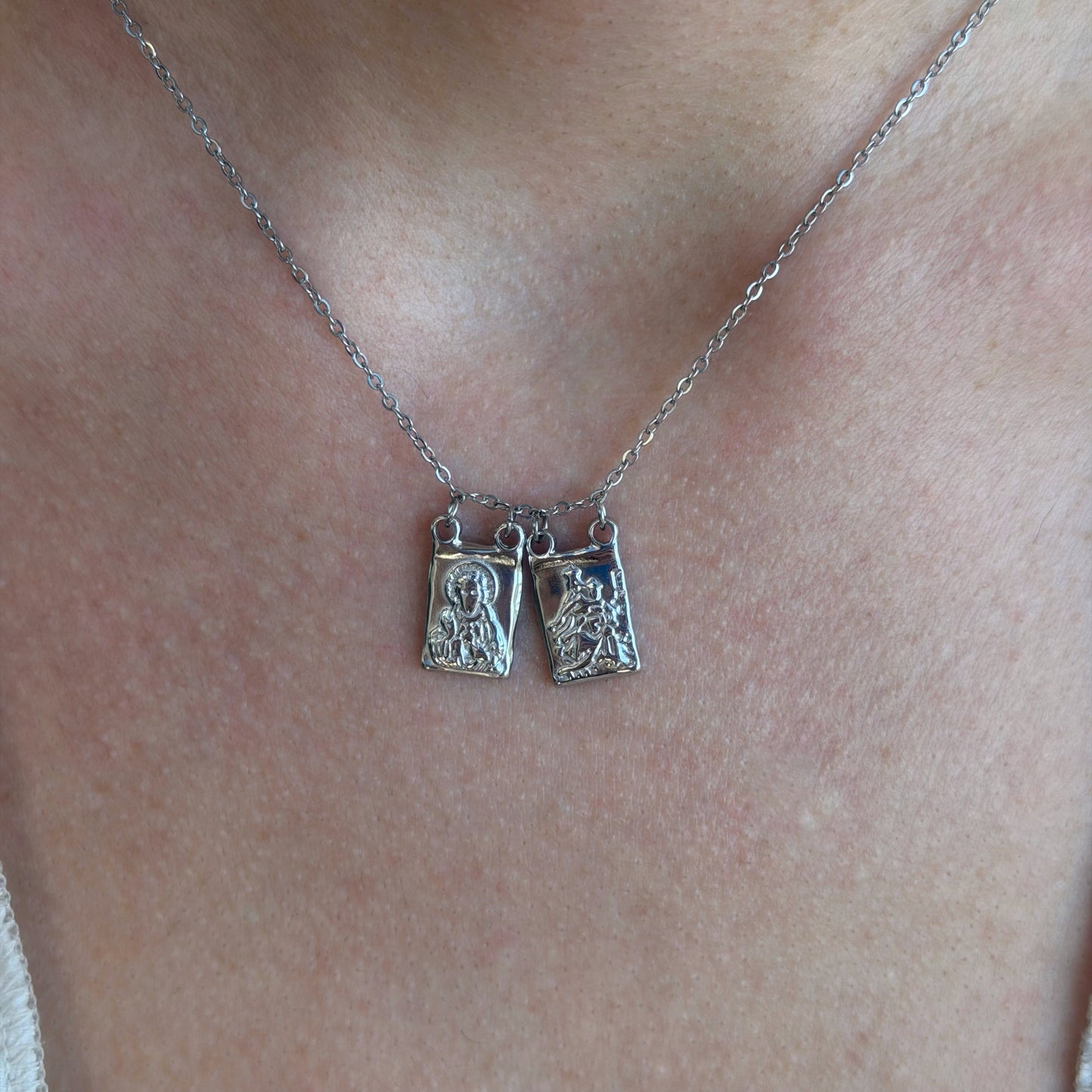 Collar ESCAPULARIO DOBLE PLATEADO