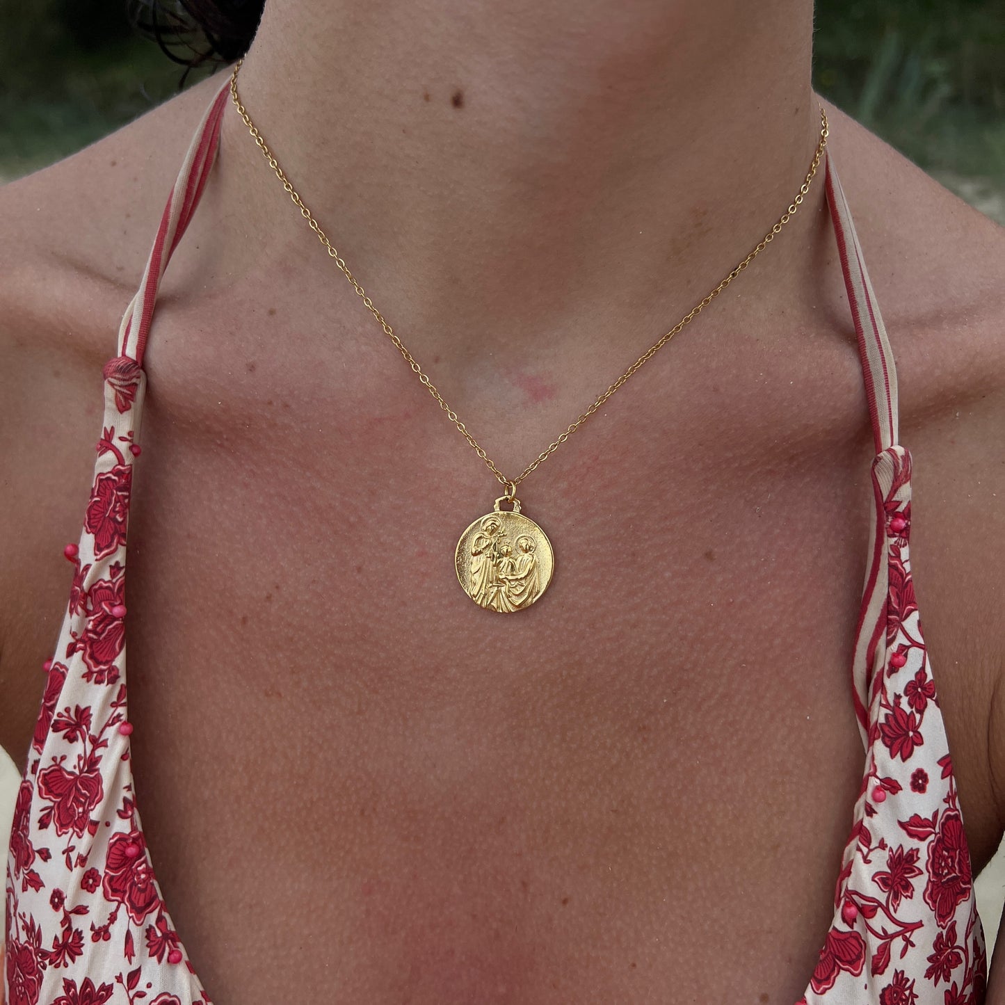 Collar SAGRADA FAMILIA DORADO