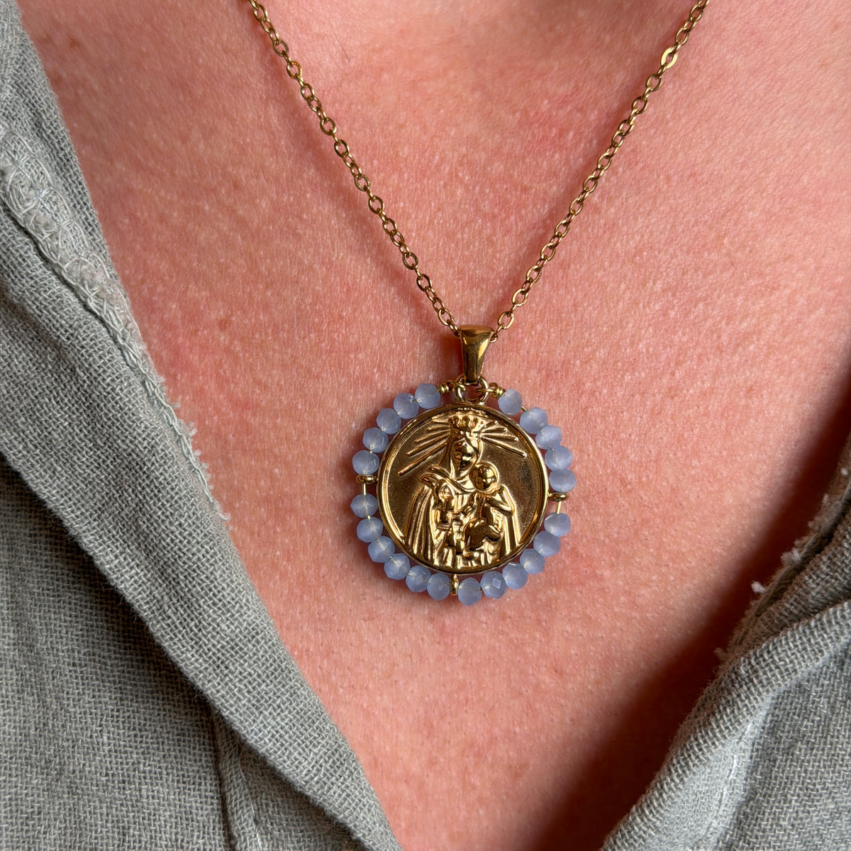 Collar VIRGEN DEL CARMEN AZUL CLARO