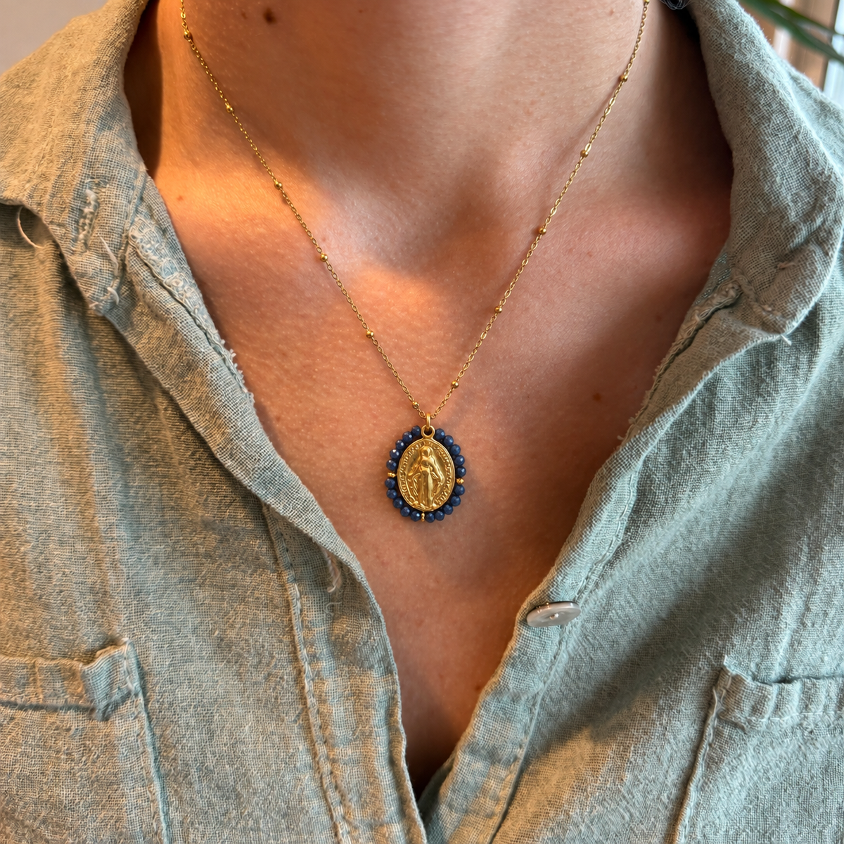Collar VIRGEN LAPISLÁZULI