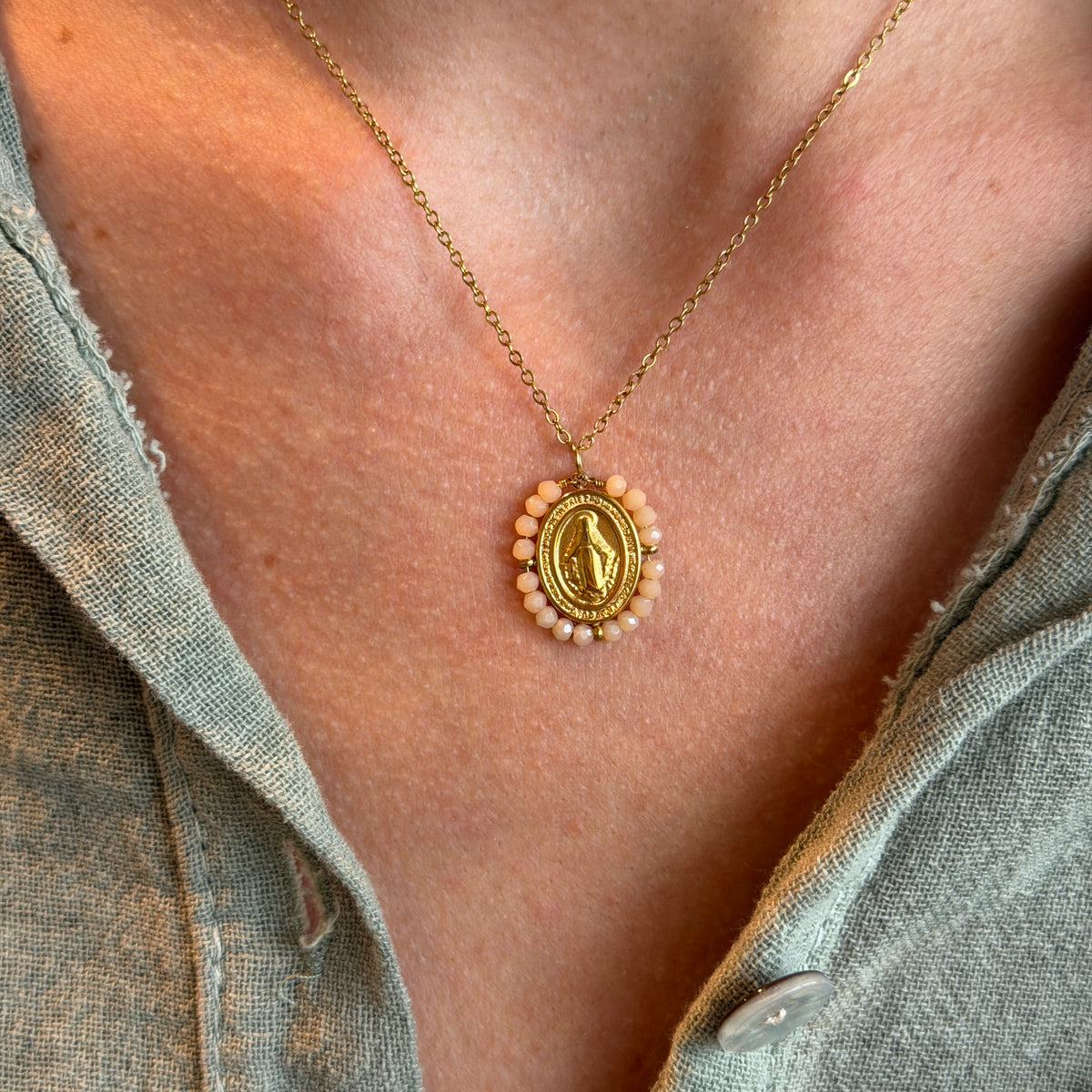 Collar VIRGEN MILAGROSA MINI ARENA