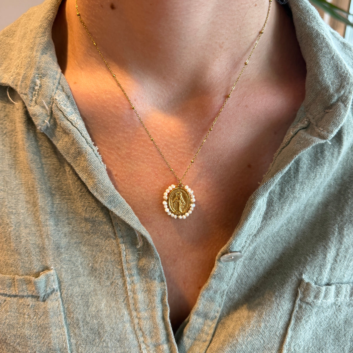 Collar VIRGEN PERLAS NATURALES