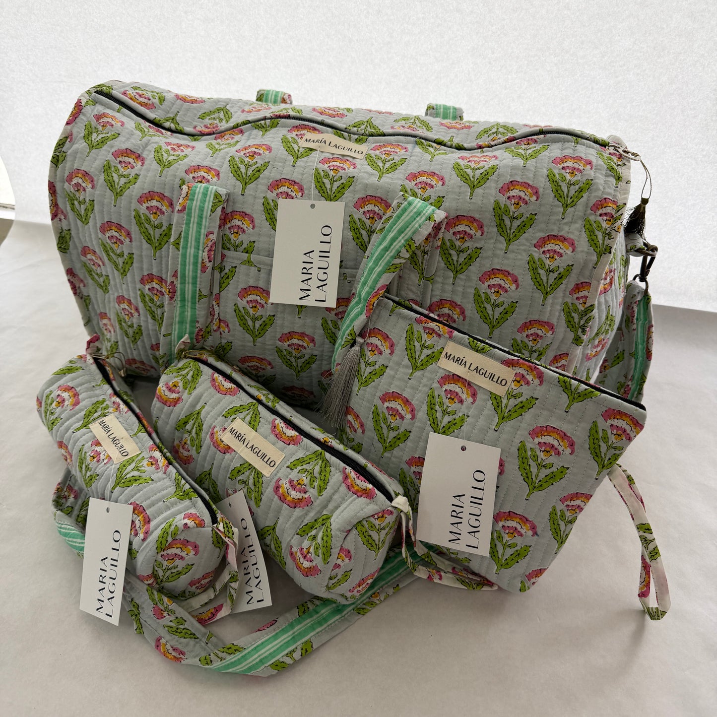 PACK BOLSO DE PLAYA CON 3 NECESERES TALI