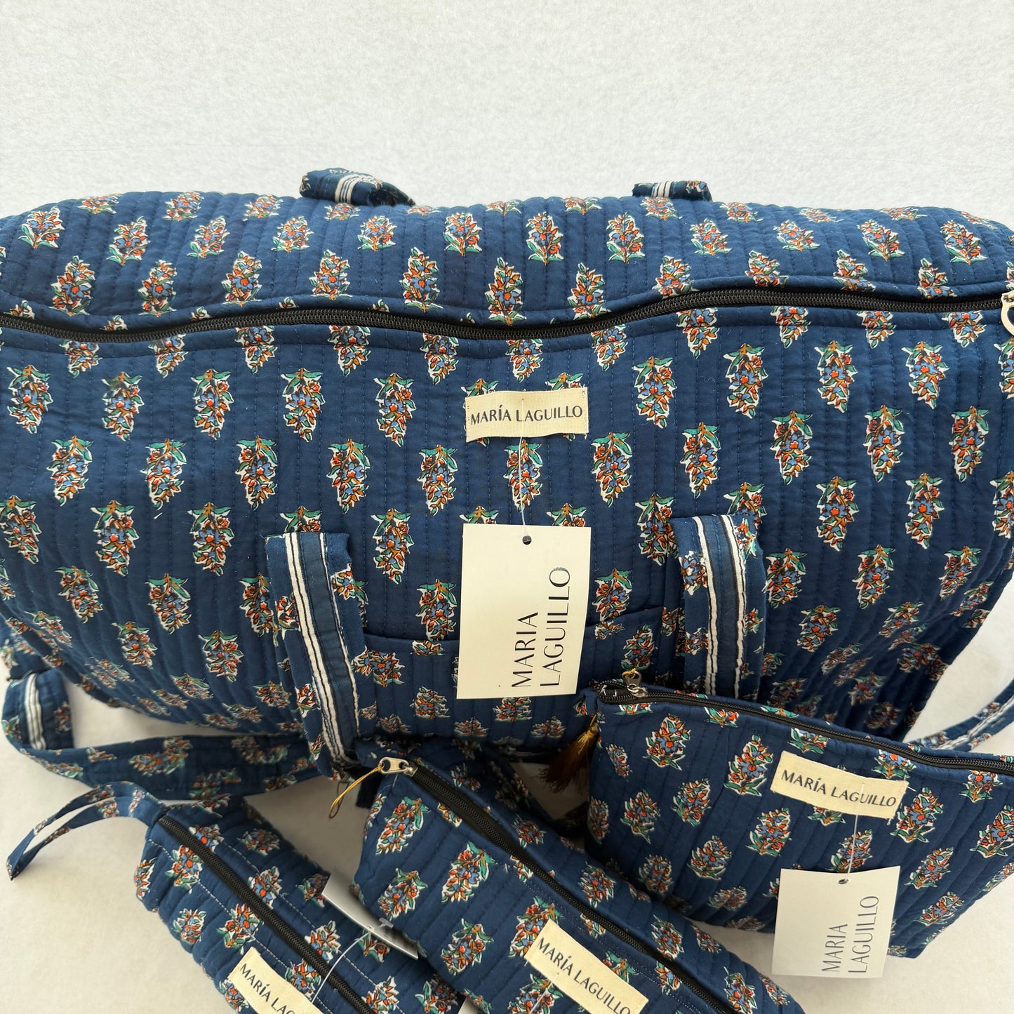 PACK BOLSO DE PLAYA CON 3 NECESERES KIRAN