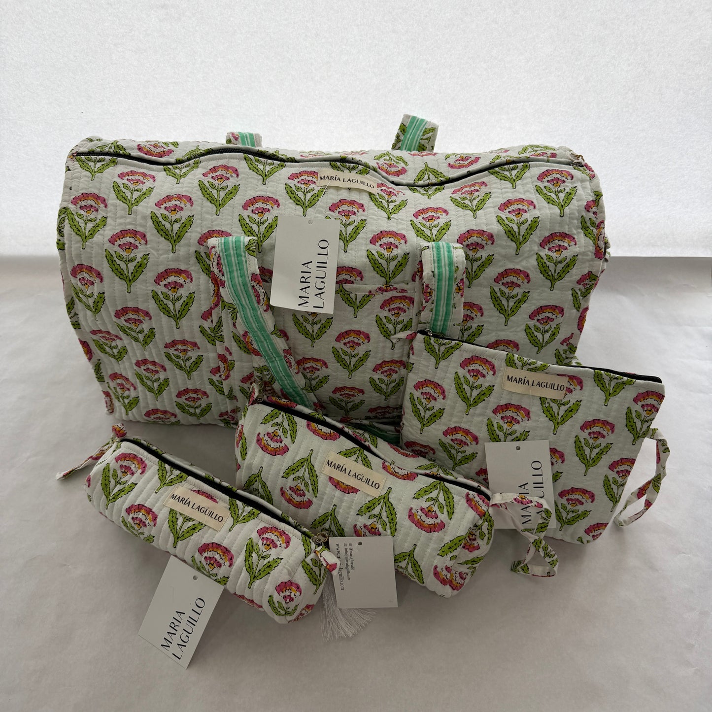 PACK BOLSO DE PLAYA CON 3 NECESERES KUMUD