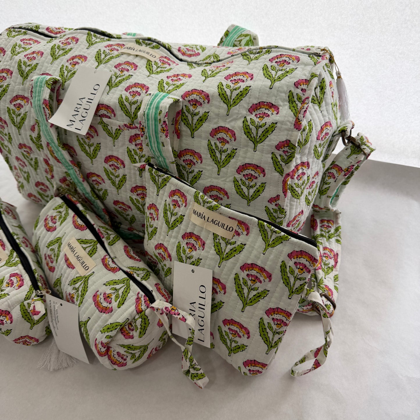 PACK BOLSO DE PLAYA CON 3 NECESERES KUMUD