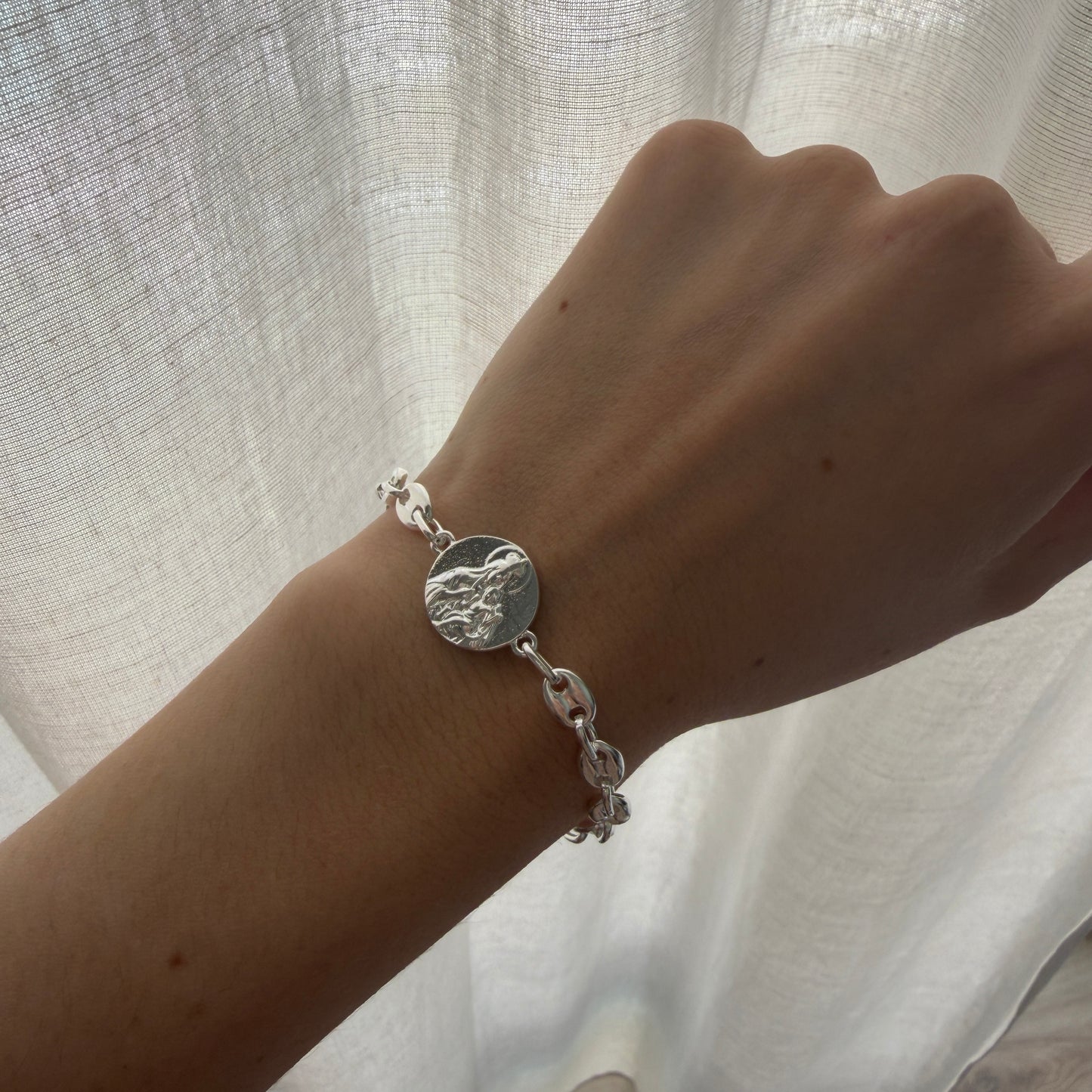 PE-VENTA Pulsera Escapulario VIRGEN DEL CARMEN PLATEADO (Se enviará el lunes 27 de julio)