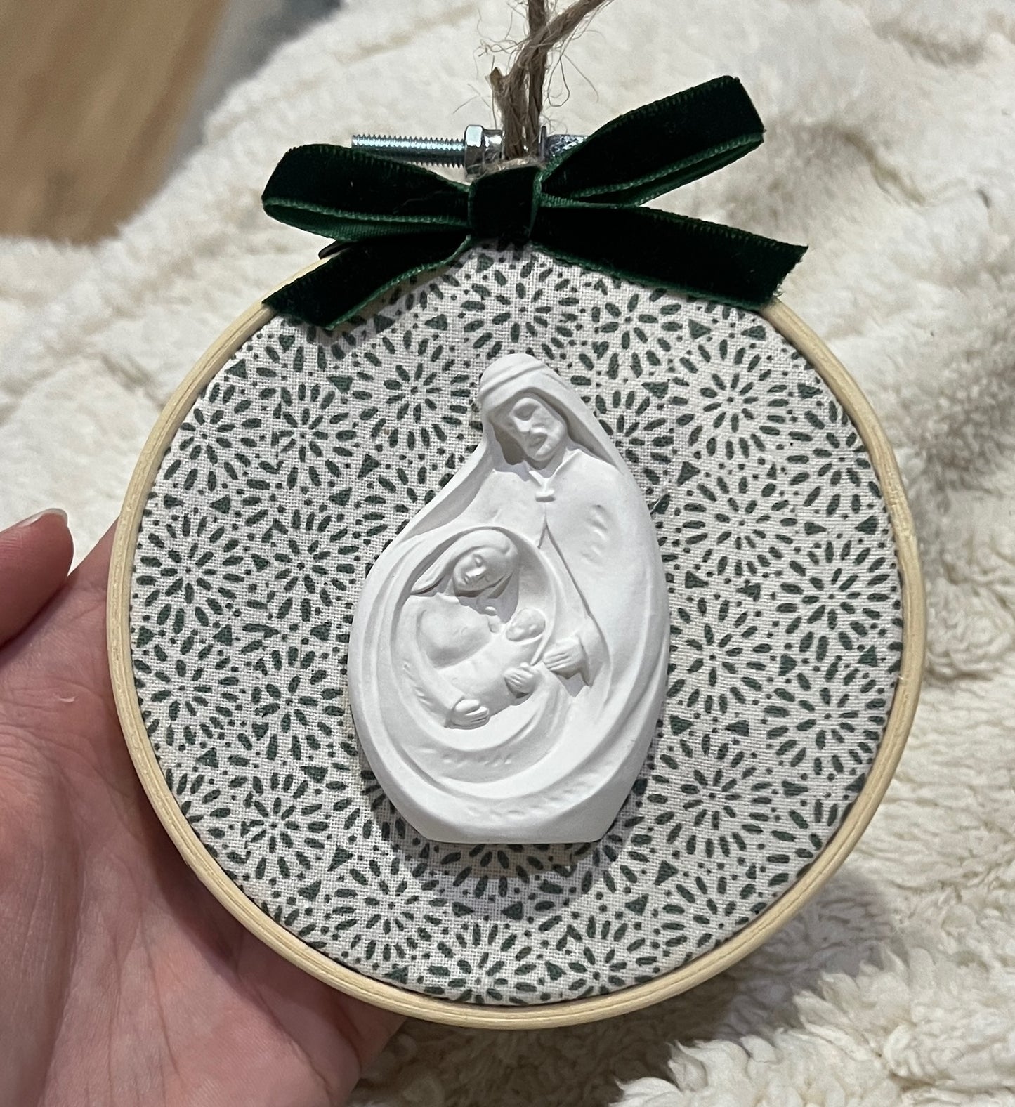 PRE-VENTA Adorno Sagrada Familia Verde (se enviará el miércoles 10.12)