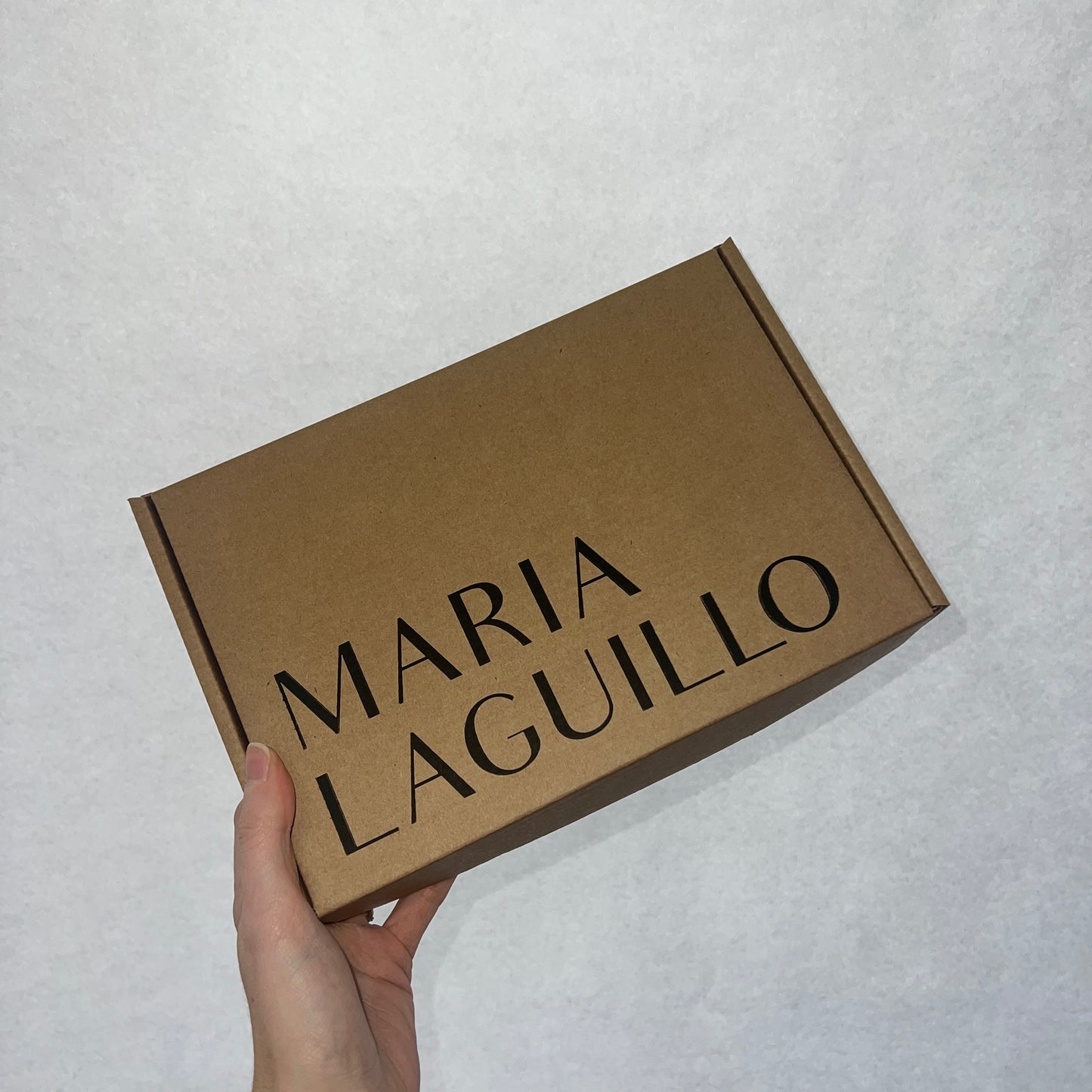 PRE-VENTA Cuadro Virgen de la Familia - Flores rosas y amarillas (marco madera) | Se enviará el miércoles 10 de diciembre