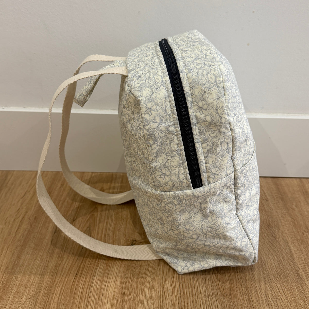 Mochila infantil FLORES AZULES