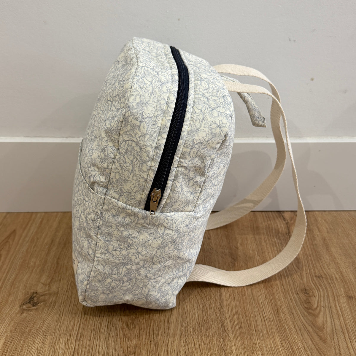 Mochila infantil FLORES AZULES