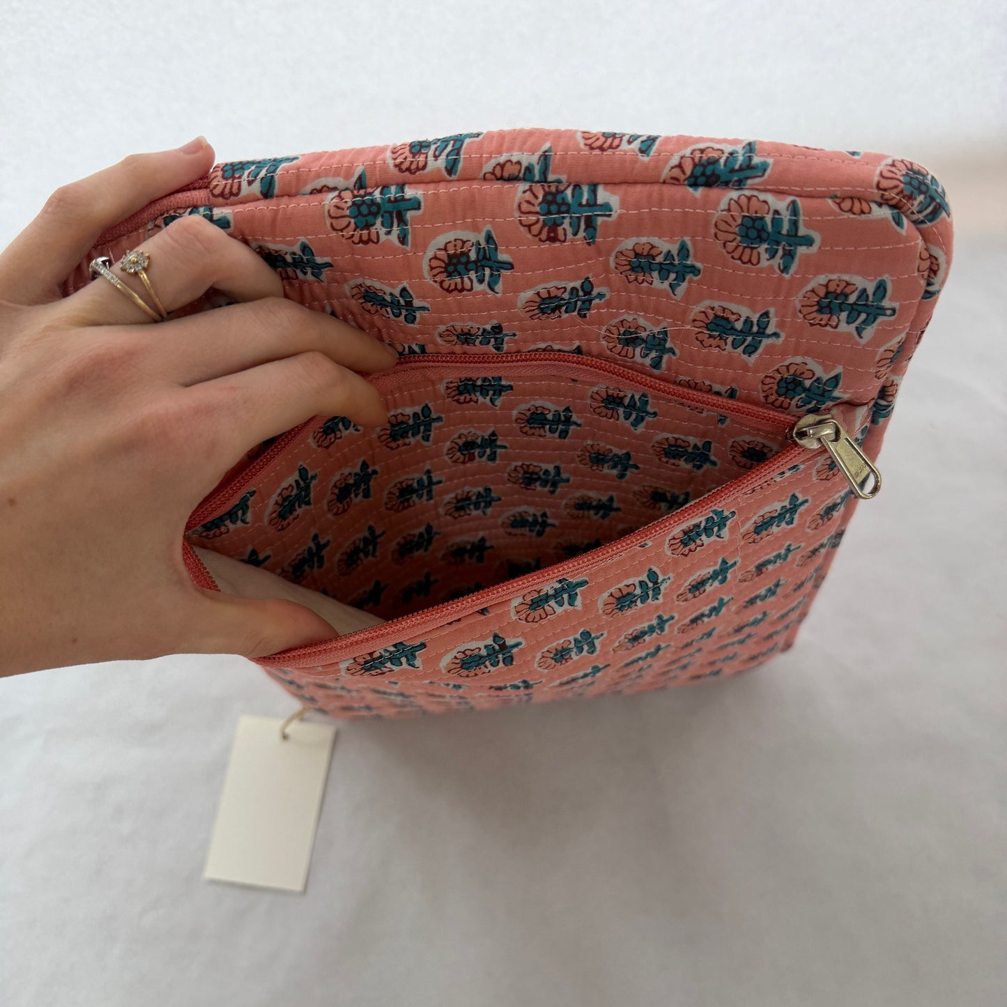 Funda de ordenador VATSALYA