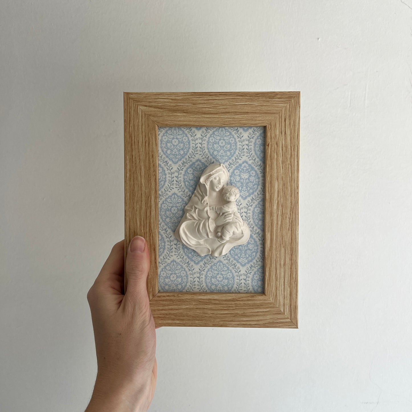 PRE-VENTA Cuadro Virgen de la Familia - Motivos azules (marco madera) | Se enviará el miércoles 10 de diciembre