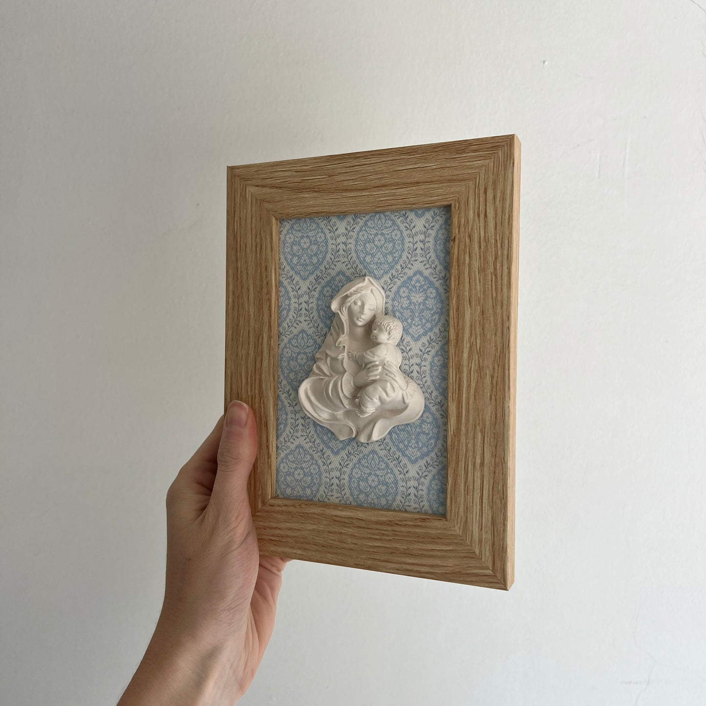 PRE-VENTA Cuadro Virgen de la Familia - Motivos azules (marco madera) | Se enviará el miércoles 10 de diciembre