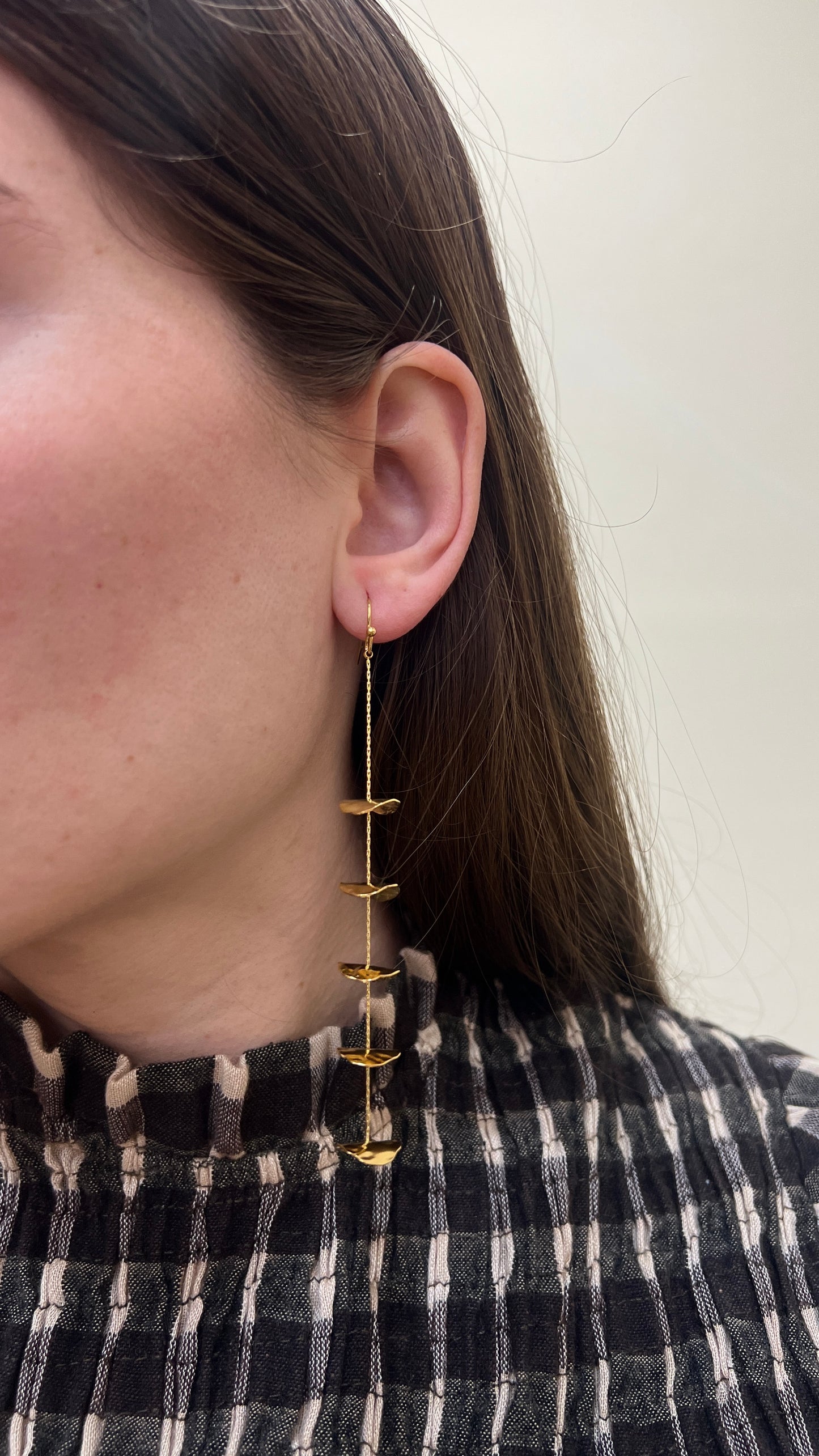 Pendientes LARGOS HOJITAS DORADO