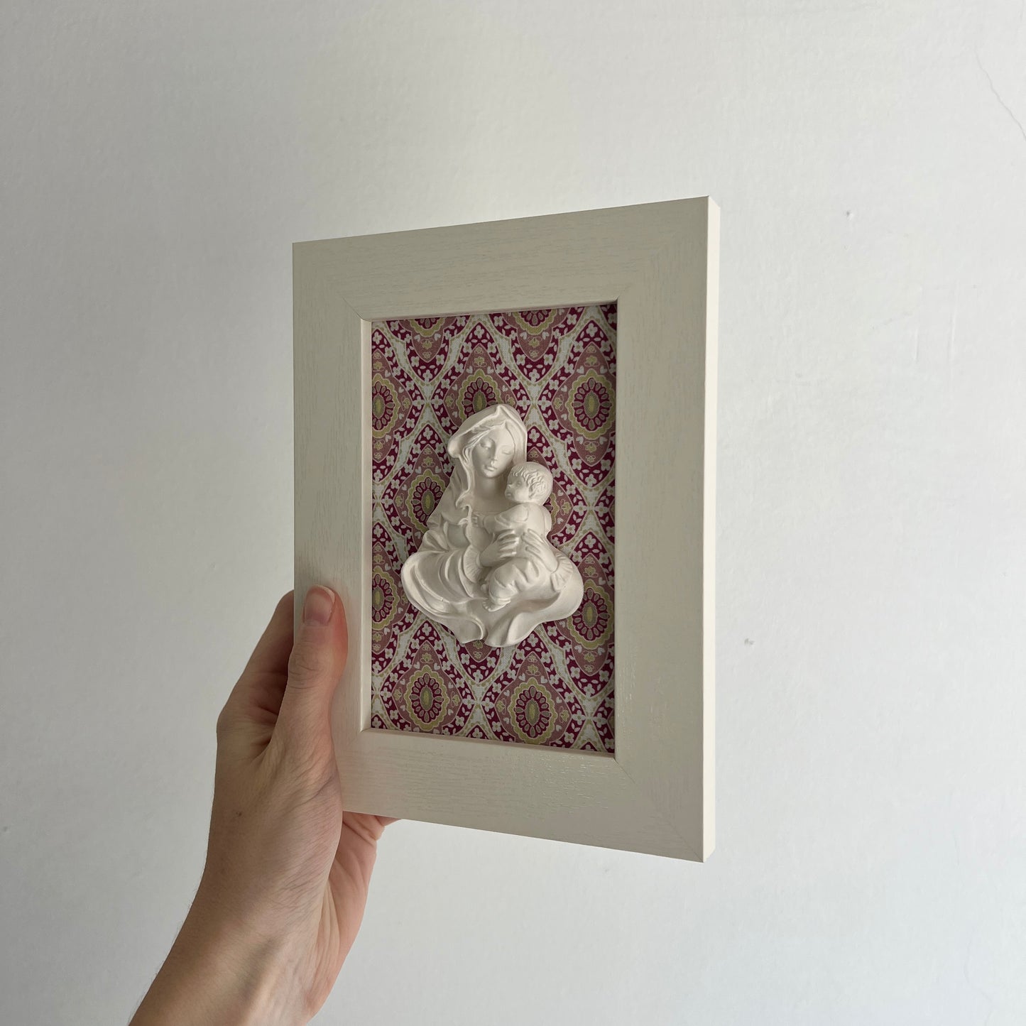 PRE-VENTA Cuadro Virgen de la Familia - Rombos (marco blanco) | Se enviará el miércoles 10 de diciembre