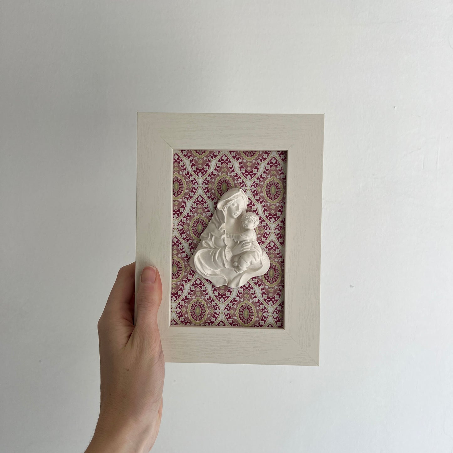 PRE-VENTA Cuadro Virgen de la Familia - Rombos (marco blanco) | Se enviará el miércoles 10 de diciembre