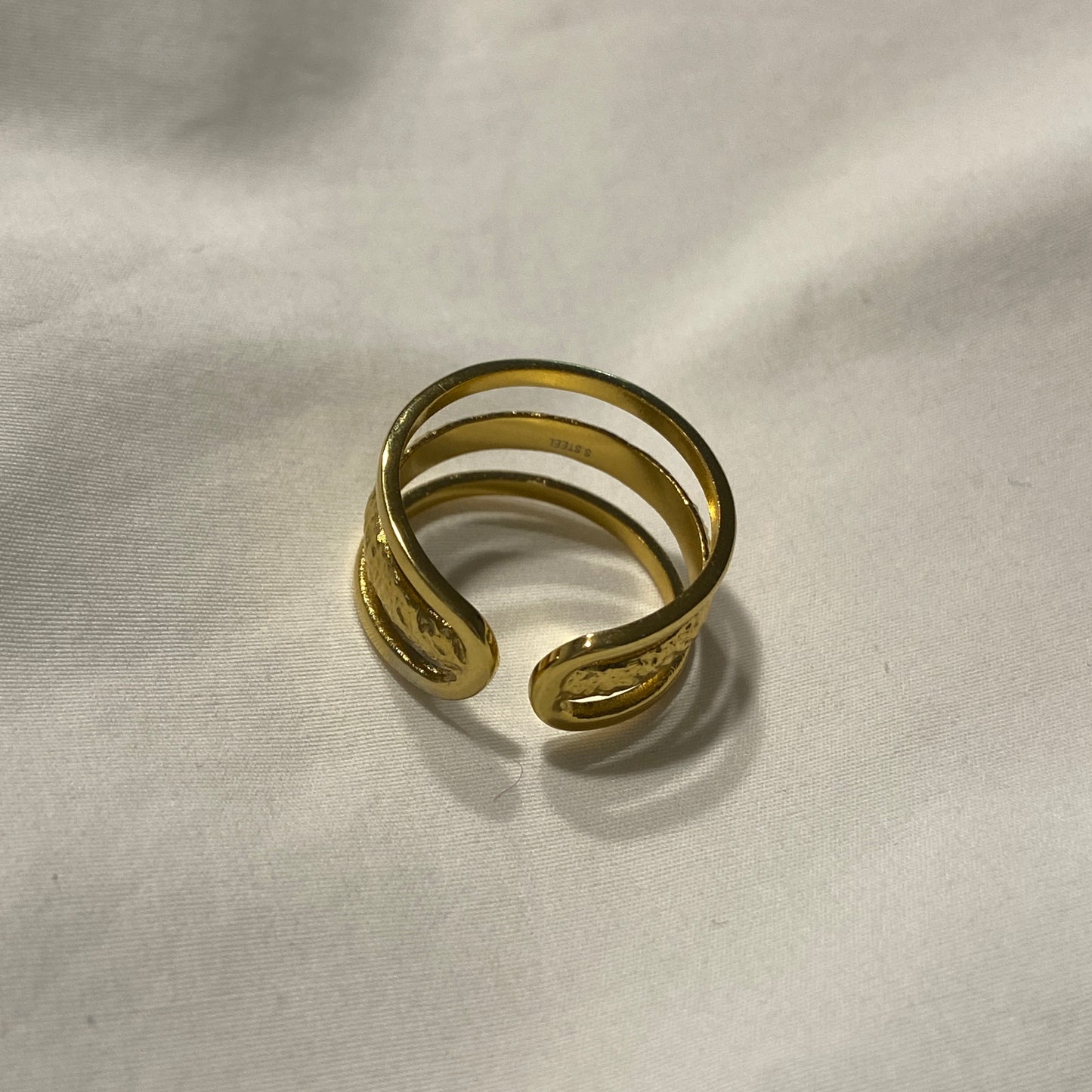 GOLDEN BARS Ring