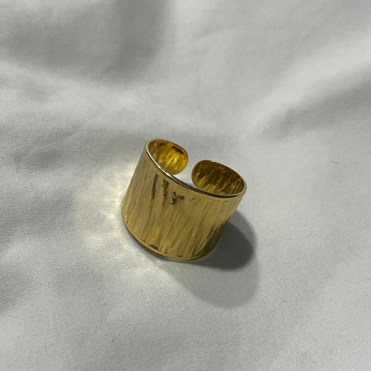 SMOOTH GOLDEN Ring