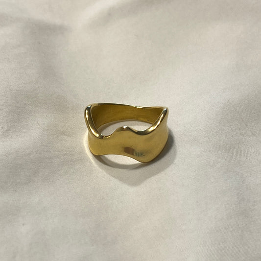 GOLDEN IRREGULAR Ring