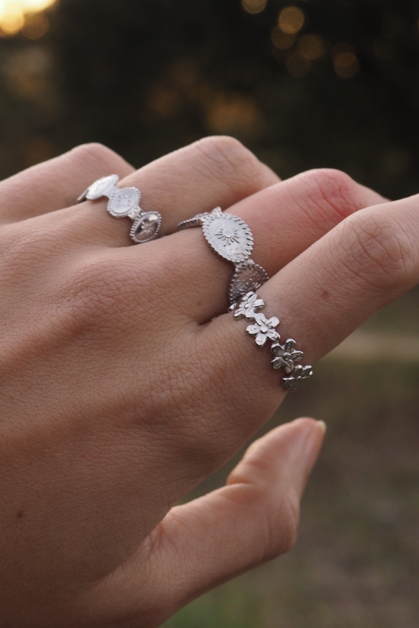SILVER FLOWERS Ring